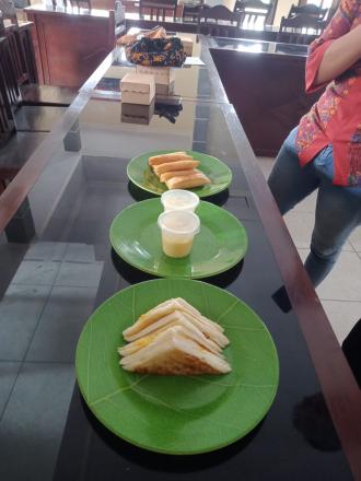 Pelatihan tim pelaksana dalam penyiapan pemberi makanan tambahan berbasis pangan local kek dan balit